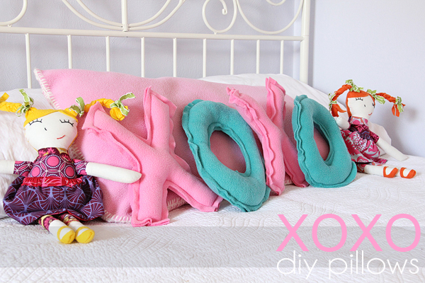 Adorable XOXO pillow sewing tutorial - perfect for Valentine's day!